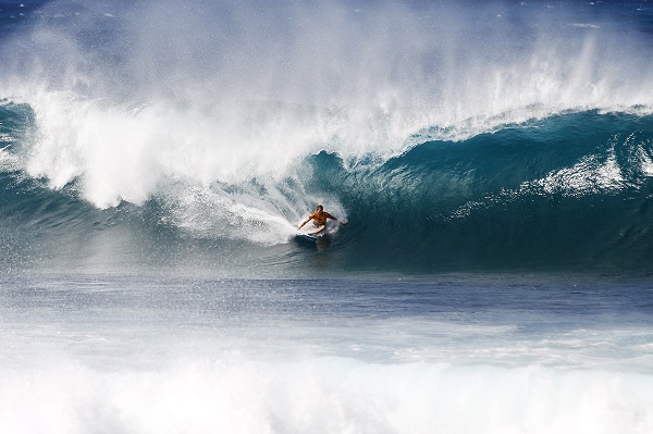 Mick Fanning (AUS), three-time WSL Champion, leads the final three contenders for the 2015 crown into the Quarterfinals of the Billabong Pipe Masters in Memory of Andy Irons Image: WSL / Kirstin