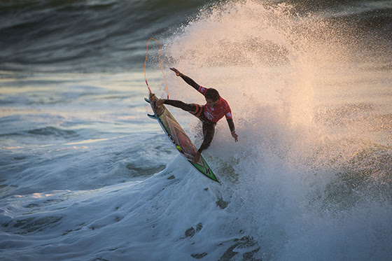 Filipe Toledo (BRA) lit up in the final and wins the Moche Rip Curl Pro Portugal Image: WSL / Poullenot